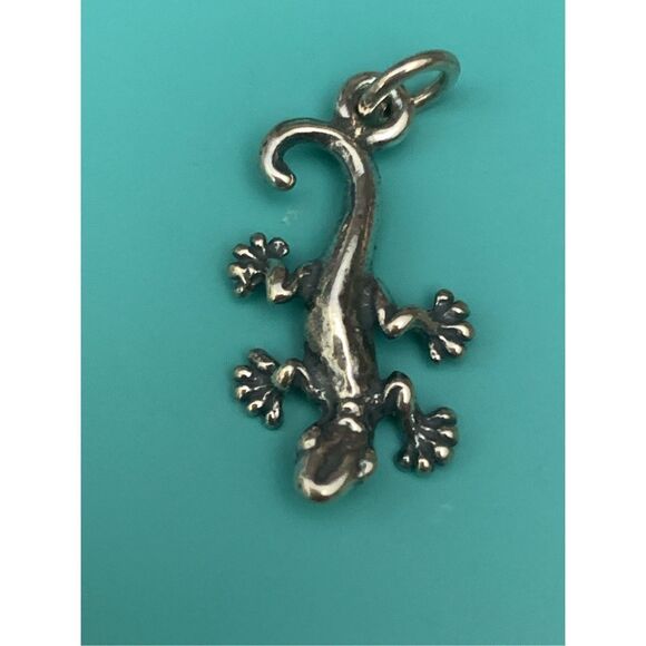 .925 Gecko Sterling Silver Jewelry Charm #reptile - Picture 1 of 4